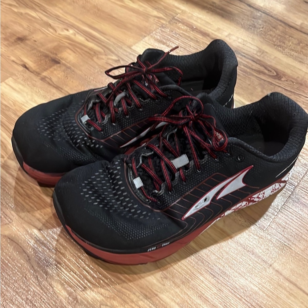 Altra Instinct 4.5 shoes